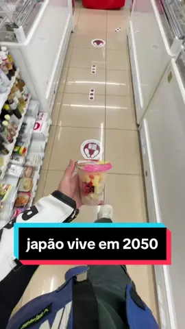 e ainda tem uma conveniencia dessas por quarteirão e são todas 24h 🥺 ib: @haruyuki #trendjapao #japaobrasil #japao #brasileirospelomundo #comidajaponesa #toquio #provandocomidas #comidatiktok 