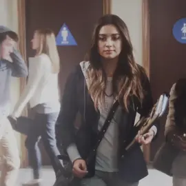 coming back with this underrated duo! #emilyfields #monavanderwaal #prettylittleliars #pll 