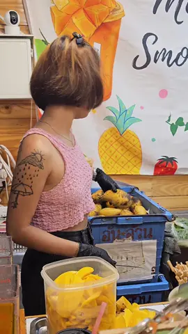 The Most Popular Mango Smoothie in Jodd Fairs Night Market, Bangkok #fruits #asmr #tiktokfood 