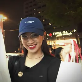 #shanijkt48 ; WKWKWK disembur kucing😭 kayanya kucingnya salting disuapin sama si cantik kiw kiw🥰🥹🫶🏻 #shaniindira #jkt48 #jkt48newera #fypシ 