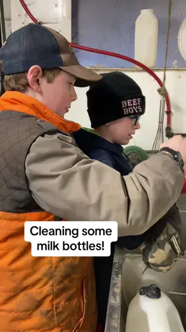 Working together to feed the babies! #the_beef_boys #cow #calves #farm #farmlife #teamwork #brothers #raisedonafarm #youthinagriculture #fyp #fypシ゚viral #kids #raisedonafarm #farmtok #cute #happy #childhood #country #barnlife #ag #novascotia #learning #educate #futurefarmers #weekend 