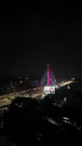 kota bandung di malam hari di saat hujan #kotabandung #ikonbandung #jembatanlayangsuropati 