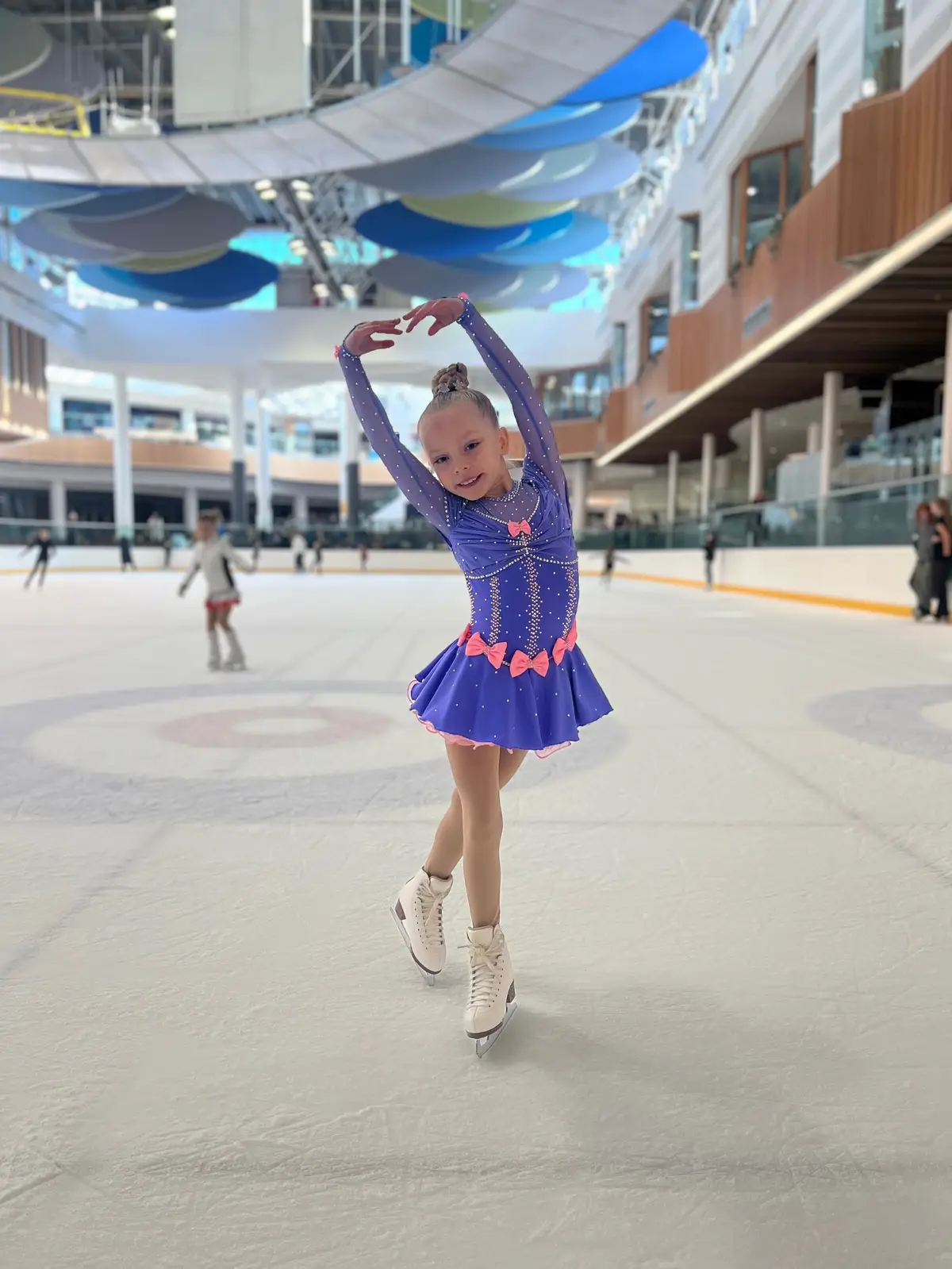 #ice #iceskater #skater #IceSkating #figureskating #skating #iceskatingtiktok #costume #dress #iceprincess 