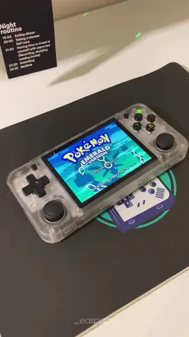 pokemon games?!!! YES PLEASE! 🥹💓 check out ANBERNIC RG35XX H from @Mechdiy_official   #fyp #fypシ゚viral #explore #pspgames #retrogaming #emulator #cutegames #mechdiy #anbernicrg35xx 