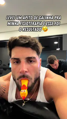 Melhor que ficar xingando de dor 👍🤣 #futebol #fisioterapia #viral 