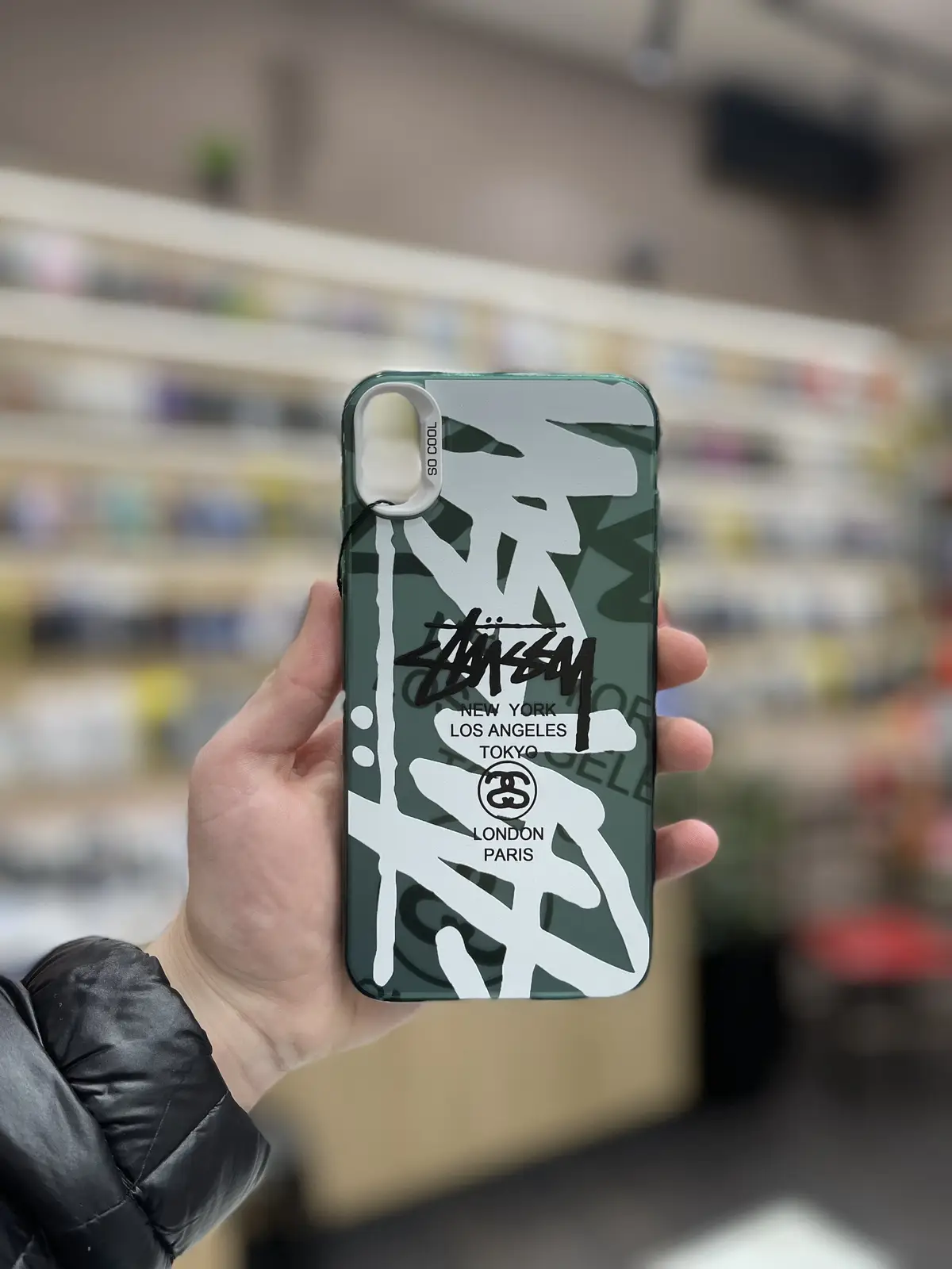 #fyp #viral #iphonecase #fypシ #viralvideo #viralvideotiktok #Love 
