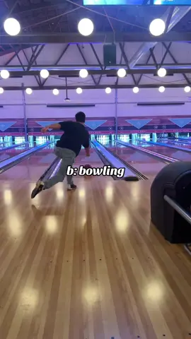 we learned im really bad at bowling #bowling #bowlingtiktok #bowlingdate #bowlingdatenight #datenight #philly #thingstodoinphilly #phillydatenight 