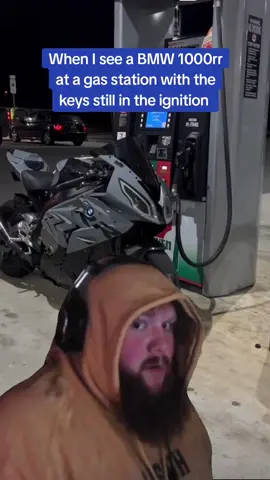 Finders Keepers!👉🏼😎👉🏼 #bmw1000rr #bikelife #meme  #biker #motorcycle #fyp #zx6r #sportsbike #BookTok 