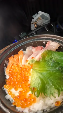 Seafood bowl with sashimi! #food