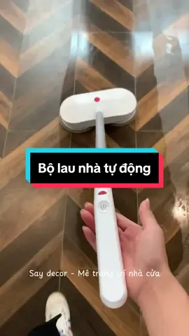 Bộ lau nhà tự động - món đồ chân ái không thể thiếu trong nhà Say! Vừa tiết kiệm thời gian, vừa không mất sức mà nhà thì vẫn sạch bong sáng bóng 💯 Đúng là sinh ra dành cho các bác lười như Say 🤭 À Say nói lộn, dành cho tất cả các bác nghiện nhà sạch ❤️ #saydecor