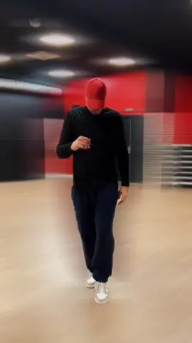 Un peu de douceur avec cette merveille de son #impro #danse #dancer #dance #danseur #choreography #chorégraphie #soul #music #solomon #rnb #rnbmusic #rnbsoul 