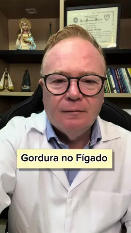 Gordura no Fígado!!! Olá, sou Dr. Carlos Machado, PhD, professor de Medicina, especialista em Medicina Preventiva e Nefrologista. . . . ➡️ Para agendar Consultas e adquirir Cursos acesse o link na BIO.  #drcarlosmachado #saúde #medicina #medicinapreventiva #nefrologia #saudeblinada #prevenção # doenças #gorduranofigado 