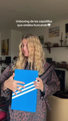 Unboxing💘 ¿alguien más esta in love con estas zapatillas?  #unboxing #adidas #samba #fashion #outfit 