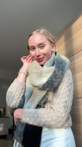 Just happy to be back in town🥰 sorry for being sort of slow in this video, still coming back from the food poisoning 😅 #acne #newyork #nyc #newyorkcity #nyccontentcreator #contentcreator #goals #nycinfluencer #haul #outfit #columbia #columbiastudent #columbiauniversity #motivation #wellness #skincare #relatable #skincaretips #accutanejourney #accutanediary #selflove #confidence #lipcare #vitamin #europehaul #massimo_dutti #acnestudios #sweater #mohair #mohairsweater 