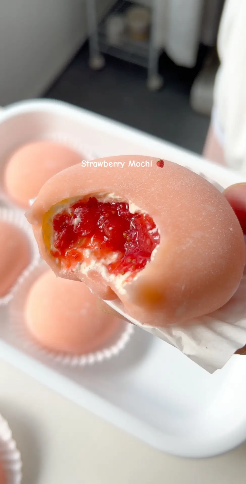 Now, which one is your fav? Mine is the strawberry. #mochi #mochirecipe #strawberrymochi #mangomochi #peachmochi #chocolatemochi #matchamochi #lemonmochi