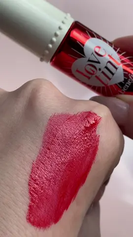 pov: you're a lip tint girlie ✨🍒☁️❤️🫧 the perfect red lip tint that lasts! @benefitcosmetics love tint ❤️ #benefitcosmetics #lovetint #benefitliptint #benetint #benefitcosmetics #laughteristhebestcosmetic 
