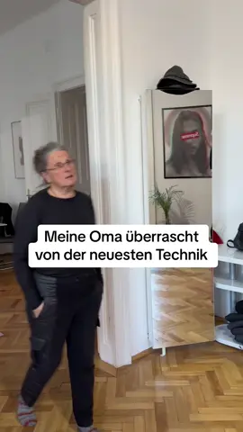 Mit der neuen Dolmetscher Funktion könnt sich die Oma auch einen neuen spanischen Opi für mich aufreißen ❤️‍🔥 Ad @samsung austria #GalaxyS24 Ultra #GalaxyAI