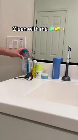 Did you see her cleaning with my toothbrush??!! 😩 #cleaning 
