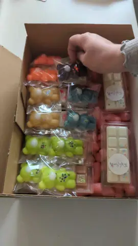 Another wee order winging it's way to one of our favourite customers 🩷🦋 #repeatcustomer #fyp #waxmelts #tiktokshop 