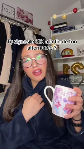 Et toi tu signes 😂? #alternance #cdi #master #etudesuperieures #etudes #diplome 