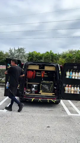 Gave this tycan the special touch 🙌🏼👌🏽 #cardetailing #miamidetailing #detailingworld #cars #tycan #usa 