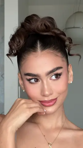 Respuesta a @💜Anahí mi jefa🛐 HAIRtutorial ⭐️💌💐 Les dejo este mini tuto de mi look favorito para eventos, me encantaría verlas probándolo !! ✨ #tutorial #hairstyle #hairstyletutorial #hairinspo 