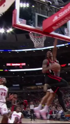 HOW? #NBA #basketball #chicagobulls