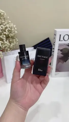 Nước hoa DIOR – Sauvage EDP 10ml Mini (Nam) Giá 450k #nuochoanam #nuochoachinhhang #diorsauvage #nuochoagiare 