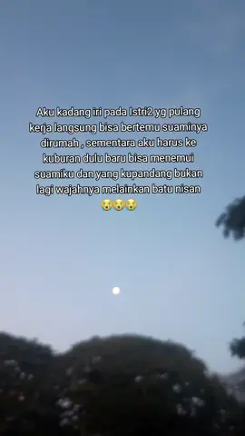 Yaa Alloh..... Aku begitu merindukan suamiku😭😭😭 #Alfatihah #fyp #cintadalamdoa❤ #pasrahdengankeadaan #anaktanpaayah😭 