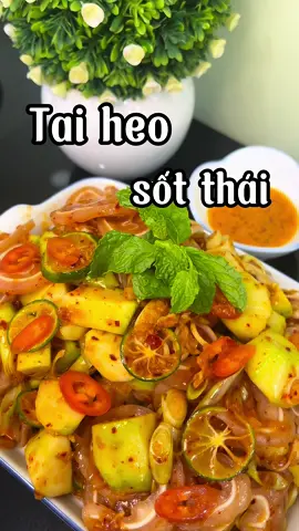 Nhà đậu thử làm tai heo sốt thái ngon không tưởng luôn cực kỳ hao mồi ạ#xuhuong#xuhuongtiktok #mónngonmỗingày #ăncungtiktok #homnayangi #nauancungtiktok #heo