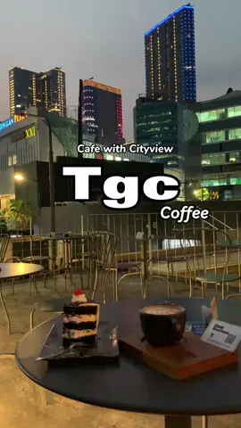 Cafe with Cityview di surabaya pusat yg mana bisa melihat gedung gedung tinggi di surabaya pusat. 📍 Tgc Coffee, basuki rahmat  #surabaya #cafesurabaya #surabayacafe #kulinersurabaya #coffeesurabaya #coffeeshopsurabaya #coffeetiktok #cafehoping 