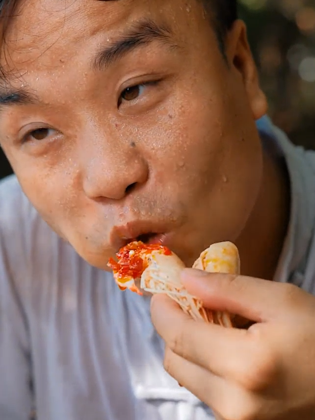 mukbang funny #eating #satisfying #mukbangeatingshow #funnyvideos #foodtiktok