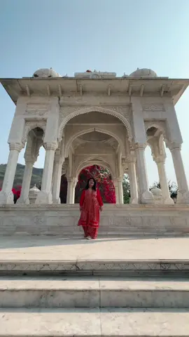 In awe of Jaipur’s architectural marvels. 🏛️ #AncientWonders #jaipur #traveltiktok #travellife 