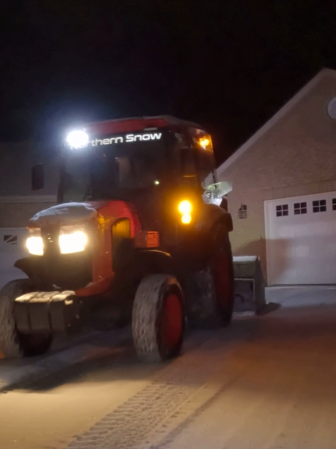 Satisfying driveway clean up by our Operator Elijah 🚜🌨️ #snowremoval  #driveways  #snowplowing  #residentialsnow  #snowwork