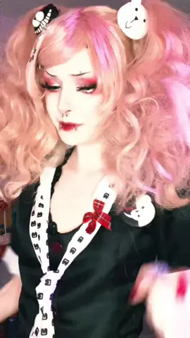 idk who to cosplay this weekend im losing my mind #JUNKOENOSHIMA #DANGANRONPA #COSPLAY #fypdoesntwork 