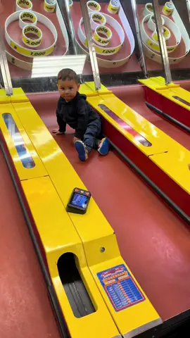 #chuckecheese #babiesoftiktok #toddlersoftiktok #parati #fyp #auntiesoftiktok 