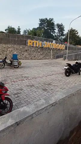 RTH (Ruang terbuka hijau) tempat nongkrong terbaru yang ada di jatirogo #wahana #wisataalam