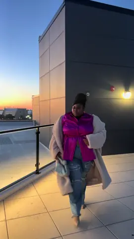 Date Night 💗  V-Day vlog on my YouTube channel, link in my bio 💕 Jeans @rue21  Boots @prettylittlething  Coat @prettylittlething  Shirt - thrifted  Bag @tjmaxx  #plussize #plussizemodel #plussizefashion #plussizefashionblogger #biggirls #biggirlsdoitbetter #curvymodel #curves #bodypositivity #fashionnovacurve #fashionnovaplus #fashionnova #OOTD #explore #grwm #fashioninfluencer #novababe #blackgirlluxury #blackgirlmagic #plt 