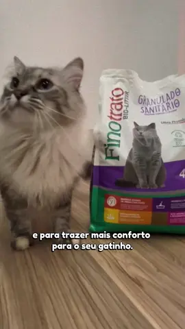 Finotrato Bio-Litter, o mais novo granulado sanitário favorito do seu gatinho. 😻🐾 Sua textura é leve, de fácil adaptação e agora está com uma nova fórmula que torna o produto ainda mais higiênico para o uso do seu felino. 🍃🐈 ⚠️ A nova fórmula apresentará uma coloração diferente em lotes produzidos a partir de novembro de 2023. 📲 Procure no pet shop mais próximo de você.