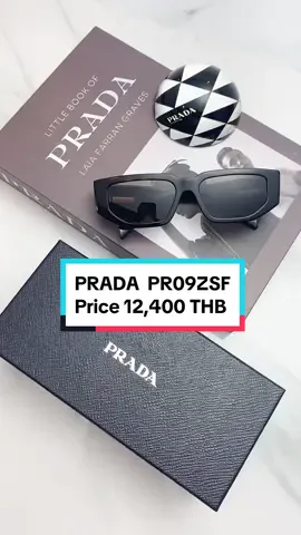 Prada รุ่นใหม่ที่ทางร้านนำเข้ามา รุ่นนี้ทรงสวย เท่ ต้องมีนะคะ ⭐️⭐️⭐️ #prada #pradathailand #แว่นกันแดด #แว่นแบรนด์เนม #แว่นกันแดดแฟชั่น #เทรนด์วันนี้ #รีวิว #ป้ายยา #moshioptic #sunglass365 