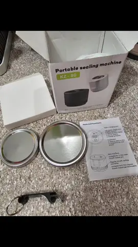 Best affordable #masonjar vacuum sealer and so happy with how simple it is to use! #canning #foodpreservation #savemoney #nowaste #tiktokfreegift #review #preserve #foodstorage 