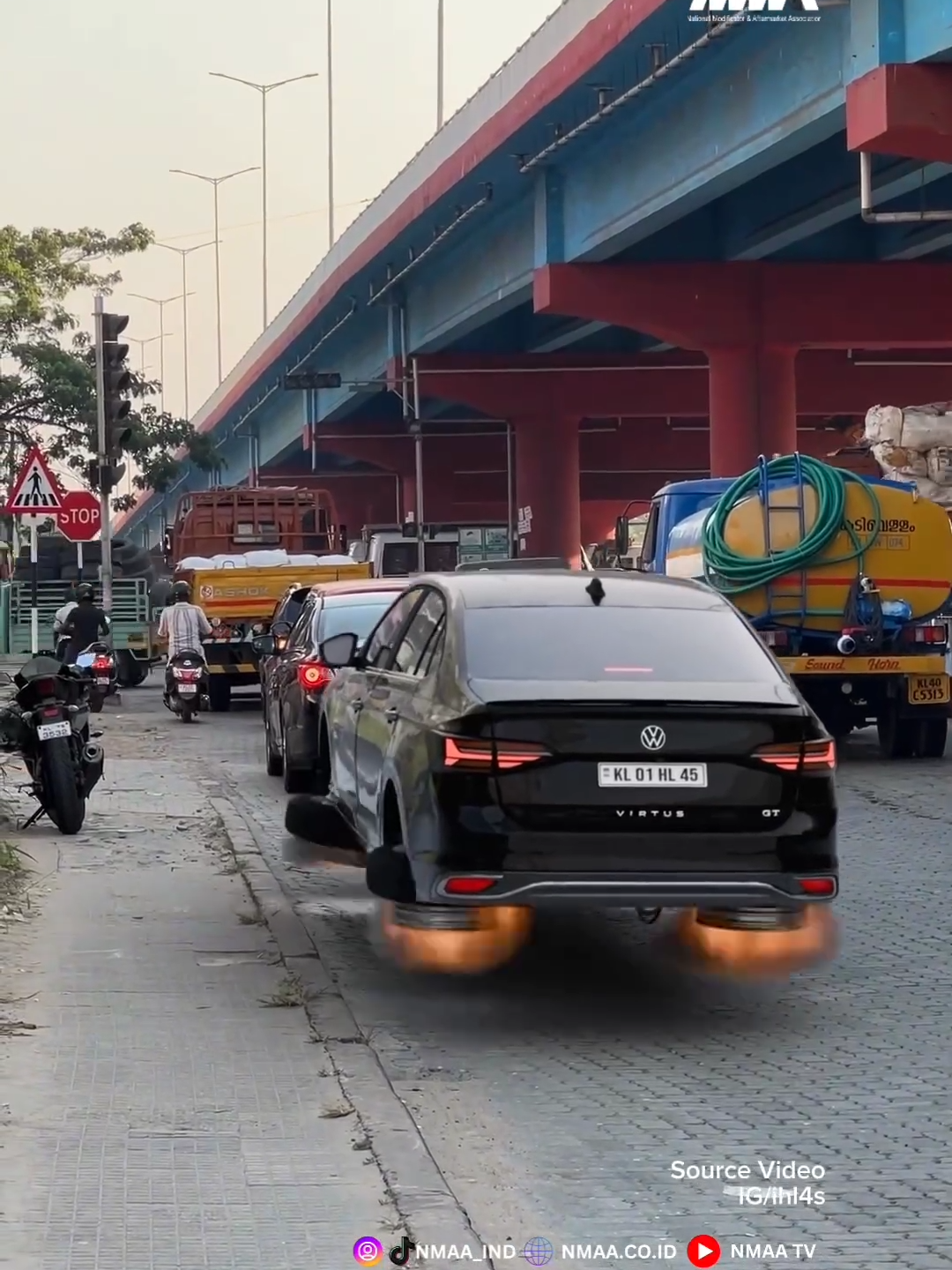 Kalo ada mobil terbang, langit bakal macet juga gak ya?🤔 Gimana menurut NMAA Member⁉ Source Video IG/@ihl4s #NMAA