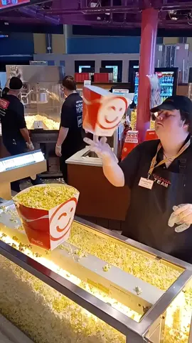 Someone needs to give this man a raise! 🍿🤯👏
With @The Popcorn Guy at Cinemark (in Corpus Christi, Texas) 
 🎥 @oanderle  #fyp #foryou #popcorn #movies 
