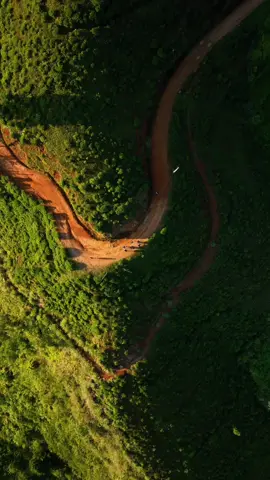 Exploring Sri Lanka 🍃 #djiglobal #aerial #travelphotography 