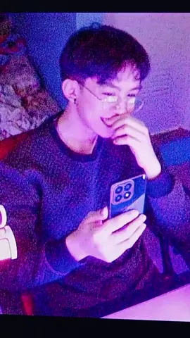 Bro this songs such a thirst trap😭😭😭 (sry for my pc's poor cam quality✨)  #fyp #fypシ 