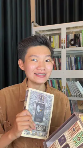 @Ta Nab fan anh tui zô điểm danh :))) 🔎🕵🏻‍♂️  #dcgr #BookTok #LearnOnTikTok #sherlockholmes #sach #trinhtham ta nab review sách trinh thám sherlock holmes