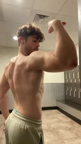 Bulk going to the back #fyp #gym #natty #bulk 