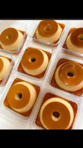 oi gente olha que dica legal essa desses mines  pudim que e maravilhoso pode fazer pra revender ou até como sobremesa vc faz nas forminhas que tem formato e ficam sensacional 