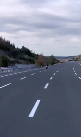 Posted @withregram • @autobahn.swimmer Biker blasting through huge curve at 300km/h+ on public highway, expertly maneuvered by a skilled driver on the perfect road. Listen to the awesome Sound.🙌 What's the speed? -always keep in right lane -don't Try this at home -stay safe out there Credit: @mustafa__godek #biker #bmw #bmws1000rr #300kmh #speed #cuttingupintraffic #topspeed #200mph #BikeLife #RideOrDie #MotorcycleAdventure #TwoWheels #BikerCommunity #BornToRide #Cruisin #s1000rr #motorcyclelove #bike 