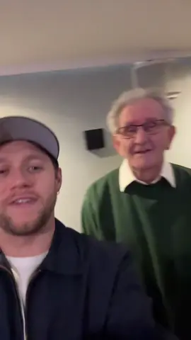 Replying to @kaylee Two man band back together 😄 #fyp #grandad #niallhoran #theshow #tslot2024 